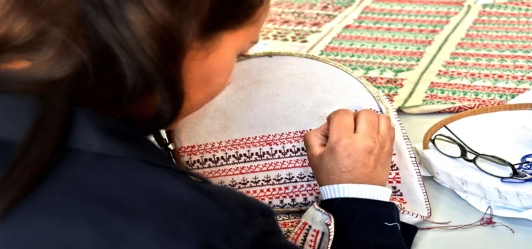 What Is Crewel Embroidery And When Should You Use It?